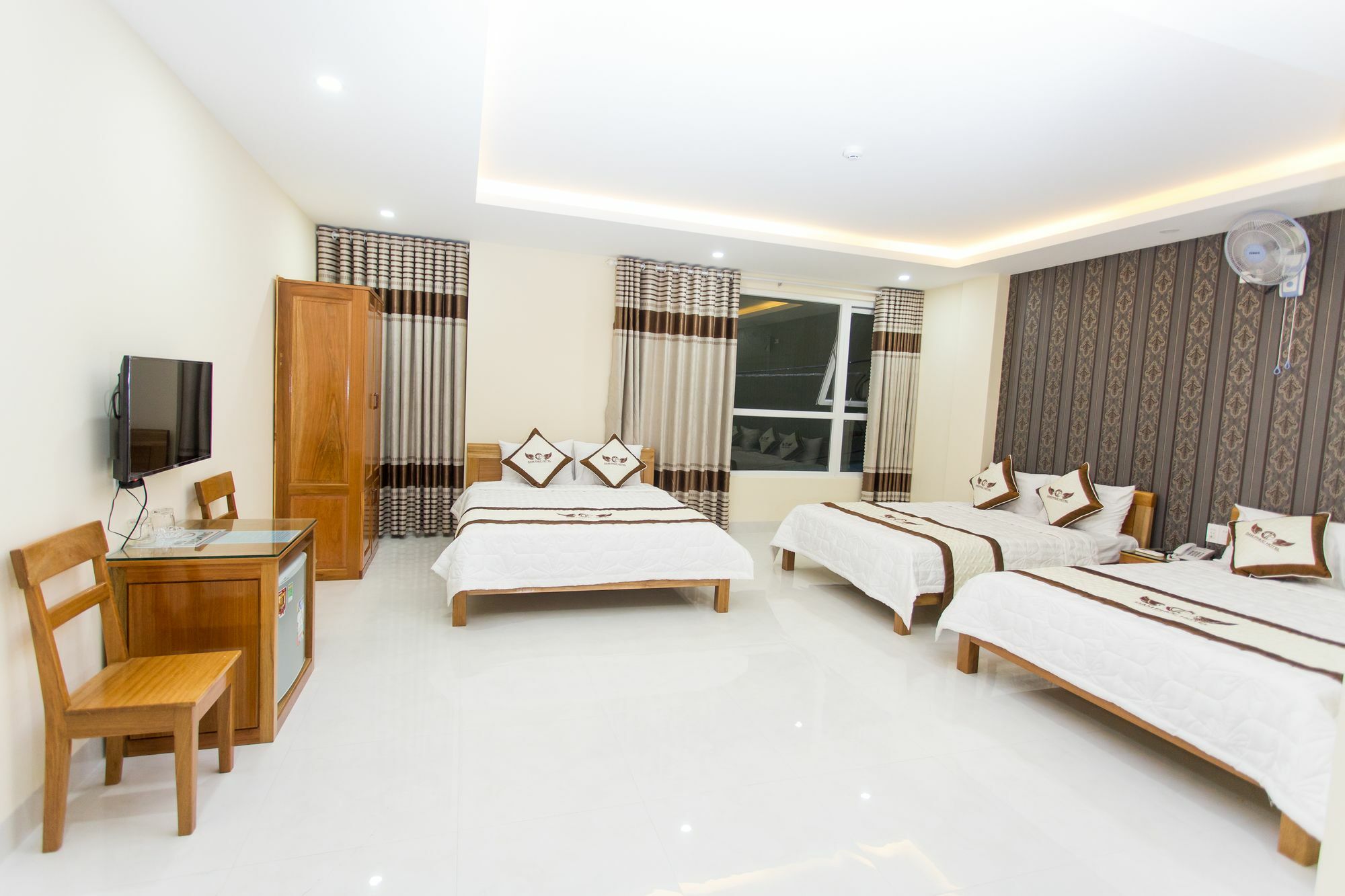 Hotel Khach San Dam Phuc Da Nang Zewnętrze zdjęcie